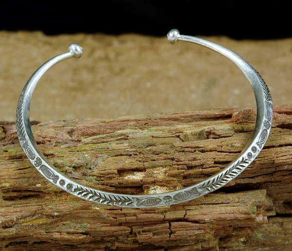 Schmaler Tuareg Silber Armreif - Dekoratives Design